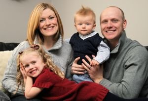 christmas-family-3-1159028-m